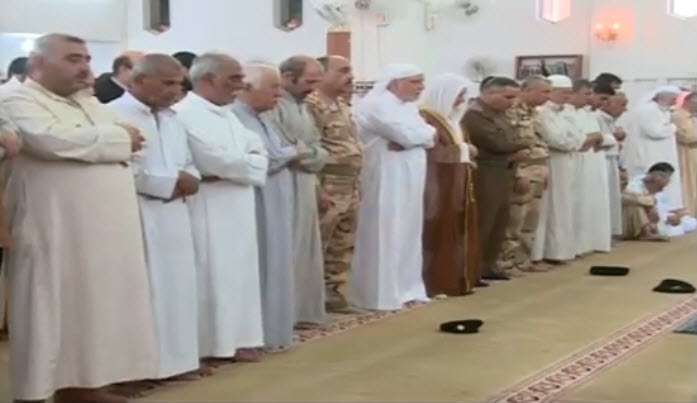 La première cérémonie de la prière de vendredi après la libération de Mossoul  