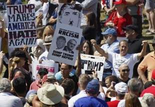 امریکی صدر ڈونلڈ ٹرمپ کے خلاف پھر احتجاج شروع