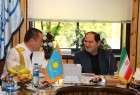 قائد أسطول كازاخستانی یلتقی"حاكم أنزلی" الایرانیه