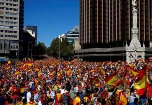 مئات الآلاف في برشلونة رفضاً لانفصال كتالونيا عن اسبانيا