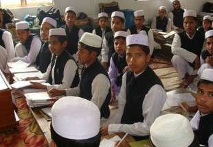 ثبت قانونی مدارس دینی در پاکستان کلید خورد