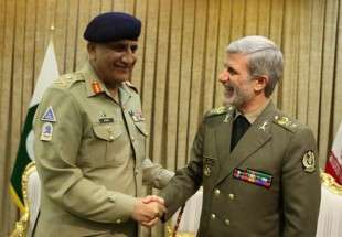 وزير الدفاع: ايران تري أمن باكستان من أمنها