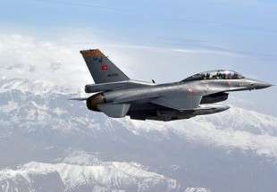 طائرات حربية تركية تهاجم مناطق حدودية في السليمانية