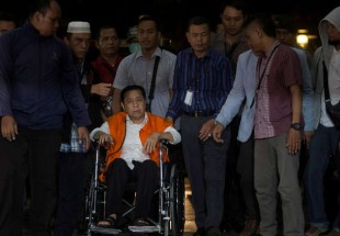 القبض على رئيس برلمان إندونيسيا بتهمة “فساد”