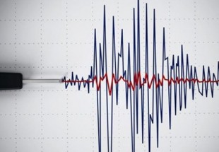 زلزال بقوة ۵.۳ ريختر يضرب مدينة مهران غرب ايران