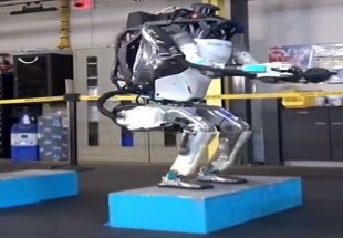 أول روبوت يقوم بحركات رياضية بطريقة مثيرة !