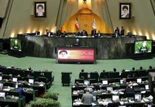 الرئيس روحاني يدعو السعودية لوقف قصفها لليمن وانهاء صداقتها الخاطئة مع الصهاينة