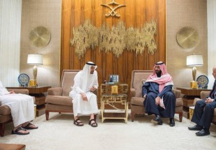 Saudi Crown Prince Mohammed bin Salman and Crown Prince of Abu Dhabi Mohammed bin Zayed meet with Yemen