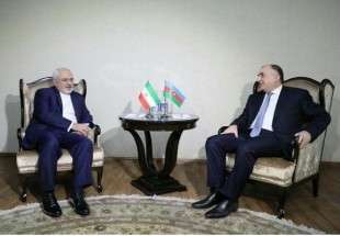 ظريف يلتقي بنظريه الأذربيجاني قبيل عقد الاجتماع الثلاثي في "باكو"