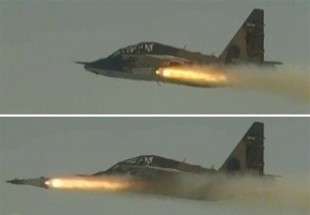 طائرة سوخوي 25 تابعة للحرس الثوري تختبر صاروخ موجه ليزريا