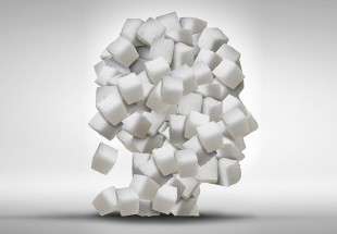 تأثير السكر على الدماغ... وسبب ضرورة الإمتناع عن الحلويات أثناء العمل