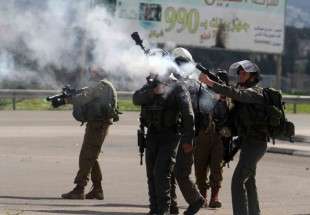 إصابة 68 شاباً فلسطينيا بالضفة الغربية في جمعة الغضب السادسة