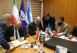 ايران والعراق يوقعان اتفاقية لتطوير النقل الجوي