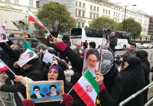 لندن: ایرانی حکومت اور سپریم لیڈر کے حق میں مظاہرے