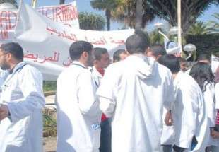 الجزائر.. أطباء مقيمون يتهمون السلطات بعرقلة هجرتهم إلى الخارج!