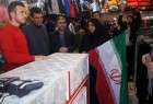 مراسم آیین نصب پرچم جمهوری اسلامی بر سر درب مغازه های گرگان انجام شد