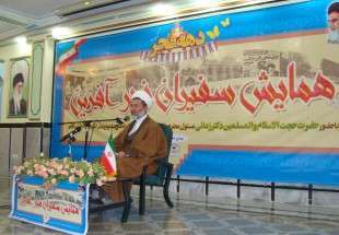 انقلاب اسلامی ایران ریشه دارترین و موفق ترین انقلاب تاریخ است