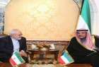 ظريف يبحث مع نظيره الكويتي العلاقات الثنائية وتطورات المنطقة