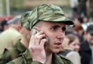 الجيش الروسي يدرس منع جنوده من استخدام الهواتف الذكية