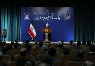 روحاني: ثقة الشعب زادت بالبنك المركزي
