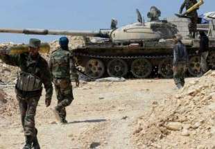 الإرهابيون يواصلون استهداف الممر الإنساني بالقذائف لمنع المدنيين من الخروج من الغوطة