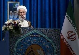 خطيب جمعة طهران: تواجد أمريكا في المنطقة من أجل الفتنة