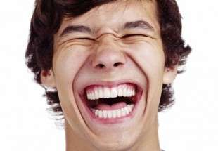 الضحك يجعل الخلايا الطبيعية تدمر الأورام والفيروسات