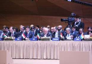 رایزنی ظریف با برخی مقامات شرکت کننده در نشست باکو
