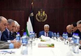 الى جانب جرائم الصهاينة...محمود عباس يهدد غزة بعقوبات جديدة