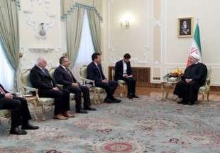 روحاني يؤكد على تعزيز العلاقات الثنائية بين ايران وتركيا