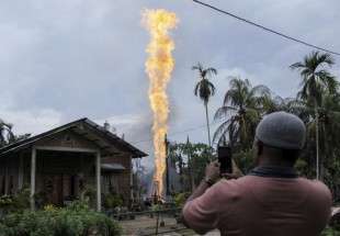 انڈونیشیا میں تیل کے کنویں میں آگ لگنے سے اٹھارہ افراد ہلاک