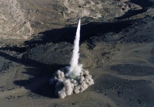 پرتاب ۸ موشک بالستیک به سوی عربستان توسط یگان‌های موشکی یمن