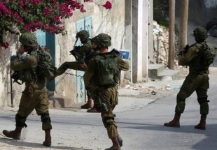 حمله ارتش صهیونیستی به کرانه باختری و بازداشت 10 فلسطینی/تعرض 97 شهرک نشین صهیونیست به مسجد الاقصی