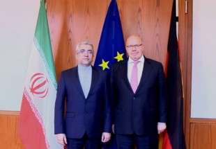 وزير الطاقة الالماني : 120 شركة المانية تواصل نشاطاتها في ايران
