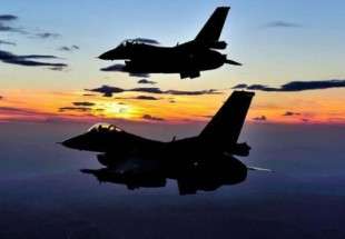 الطيران العراقي يقصف مواقع لداعش في الاراضي السورية
