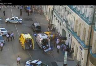 سيارة اجرة تصدم مارة في موسكو وتصيب سبعة أشخاص بجروح