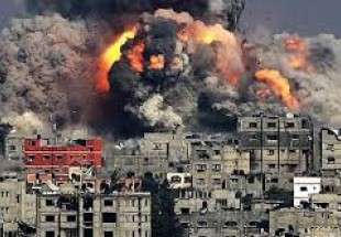 غاصب صہیونی فوج کا غزہ میں فضائی حملہ