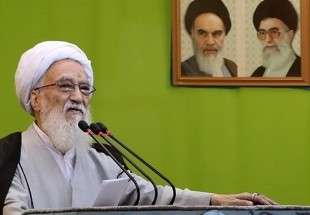 خطيب جمعة طهران: ترامب لن يجني من حظره على ايران سوى الفضائح والفشل