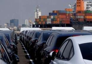 EU warns Washington of risking $300 billion exports as trade tariff reprisal