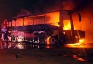 تصادف اتوبوس با تانکر نفت 11 کشته بر جای گذاشت / 3 روز عزای عمومی در کردستان
