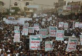 اليمنييون يطالبون الامة الاسلامية مقاطعة البضائع الامريكية و"الاسرائيلية"