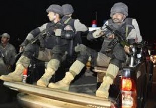 داعش کمانڈر ساتھیوں سمیت پولیس مقابلے میں ہلاک