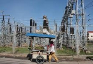Egypte: Sissi inaugure trois mégacentrales électriques