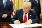 ​ترامپ دستور تحریم های ضد ایرانی را امضا کرد/ اعمال رسمی تحریم‌ها از بامداد سه‌شنبه