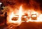 مقنعون يحرقون عشرات السيارات في السويد