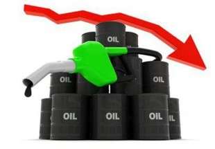 النفط ينخفض بفعل زيادة المخزونات الأمريكية وتوقعات إقتصادية قاتمة