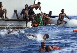 فرنسا تستقبل 60 مهاجرا من سفينة أكواريوس