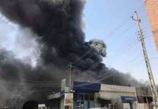 العراق.. حريق في مخزن للكهربائيات بالبصرة