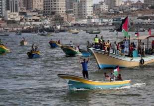 تظاهرة بحرية خامسة من ميناء غزة تطالب بكسر الحصار