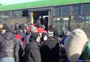 خروج اهالی ادلب به سوی مناطق تحت سیطره دولت سوریه